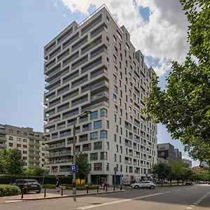 Apartament 8th Floor Downtown N2 - Parking, View, Balcony - By Rentujemy, Warszawa